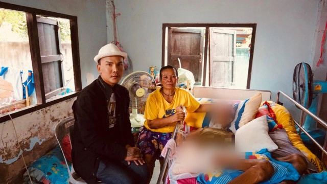 แม่วอนช่วยเหลือลูกนอนติดเตียง พ้อเห็นเด็กคนอื่นๆ เล่นฟุตบอลน้ำตาไหลเสมอ