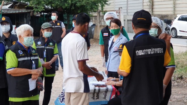 บุกแคมป์ต่างด้าวเช้ามืด-สกัดแรงงานลอบเข้าเมือง