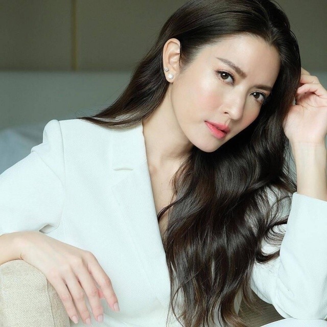 "แอฟ ทักษอร" เสียบ "พิธีกร 3แซ่บ" แทน "ม้า อรนภา"