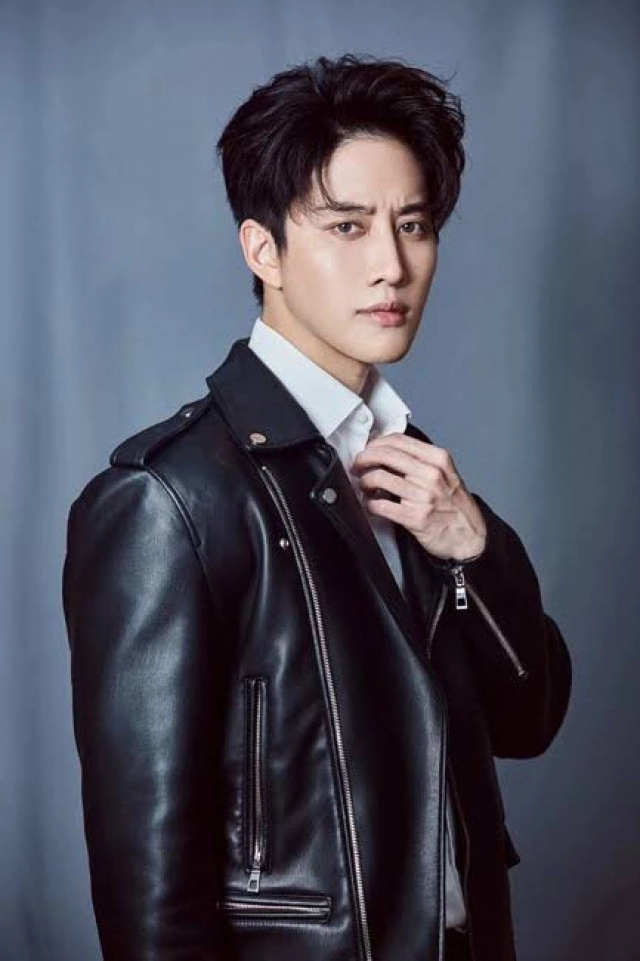 ลือหนาหู! ไมค์ พิรัชต์ ขอดูแลลูกเพราะห่วง เหตุ "ซาร่า" กำลังมีลูกกับหนุ่มต่างชาติ!?