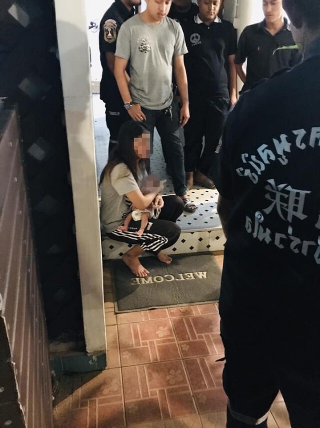สามีซ้อมภรรยา กู้ภัยบุกช่วยเจอลูกวัย28 วันถูกรัดแช่อ่างน้ำ ช่วยทันรอดทั้งคู่