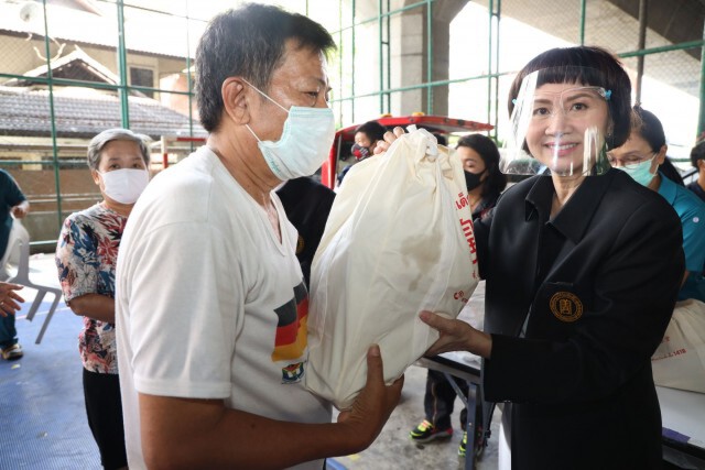มูลนิธิป่อเต็กตึ๊ง ปรับวิถีประเพณีทิ้งกระจาด ยุคโควิด-19 กำหนดจุดแจกทานในแต่ละเขต