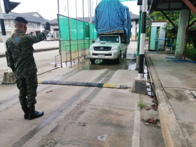 ผู้ว่าฯเชียงราย คุมเข้มสินค้าข้ามแดนสกัดโควิด-19
