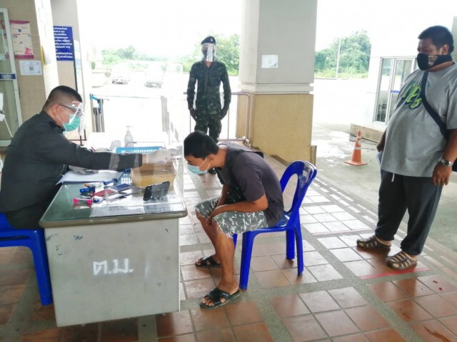 ผู้ว่าฯเชียงราย คุมเข้มสินค้าข้ามแดนสกัดโควิด-19