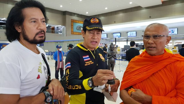 บิณฑ์ -เอกพันธ์ ลงใต้ชี้แจงเจ้าอาวาสวัดเจดีย์ประเด็นดราม่า