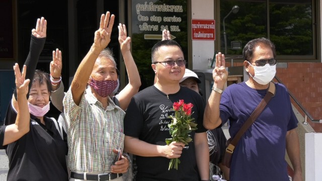 "ทนายอานนท์"จี้รัฐฟังเสียงคนรุ่นใหม่-กังวล "ฝนตก"