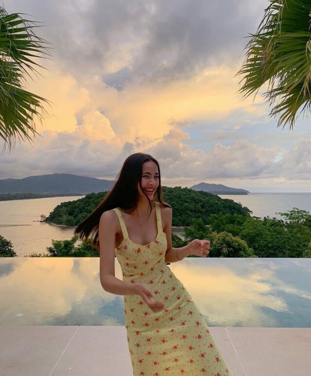 ทะเลหวาน ณเดชน์-ญาญ่า ทำท่าอินฟินิตี้เลิฟกลางทะเล