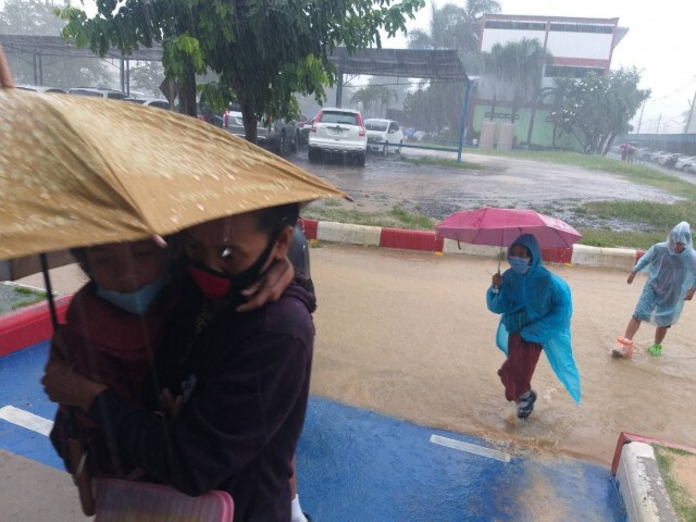 "โนอึล" ถึงสุรินทร์ฝนตกหนักลมกระโชกแรง