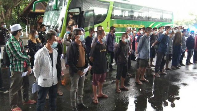 มาเลเซียส่งกลับคนไทย48คนสั่งเข้มกักตัว14วัน