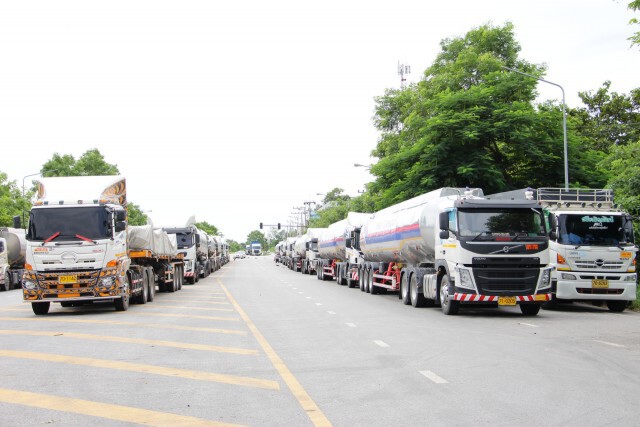 รถสินค้าตกค้างด่านแม่สาย-เสียหายวันละ100 ล้าน