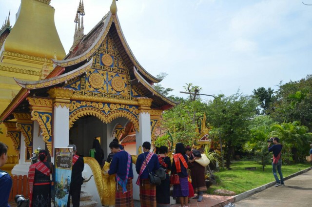 ผ่อนปรนโควิด เที่ยวคึกคัก ชมความงามวัดวังคำ