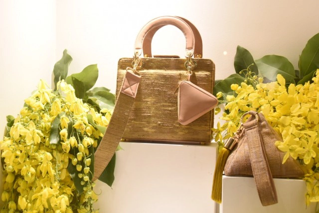 อุตฯ ปลื้มยกระดับผ้าทออีสานยอดขายทะลุ 2 ล้านบาท