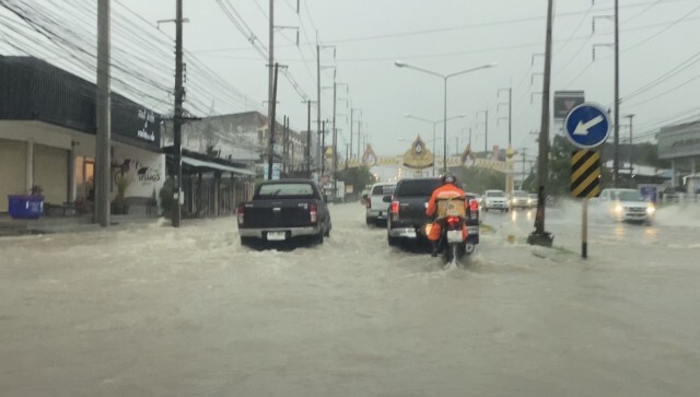 ผู้ว่าฯศรีสะเกษสั่ง ช่วยชาวบ้านหลังโนอึลถล่ม