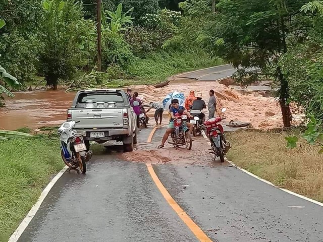 ภูแลนคาน้ำท่วม จากพายุโนอึล