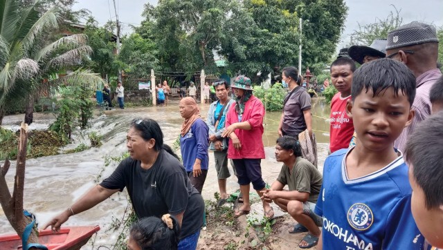 สังเวยพายุโนอึล. ม.2 จมน้ำดับ