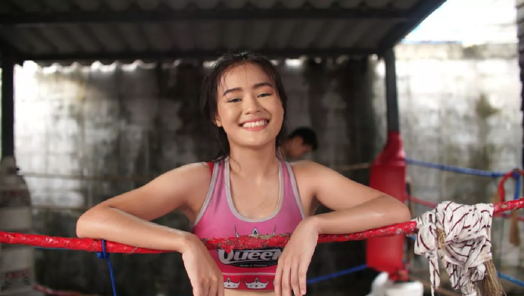 แค่ได้สู้ก็สุขใจ (วีวี่ ศิษย์ชาญสิงห์) นักมวยสวยสังหาร วัย 16 ปี แค่ได้สู้ก็สุขใจ (วีวี่ ศิษย์ชาญสิงห์) นักมวยสวยสังหาร วัย 16 ปี