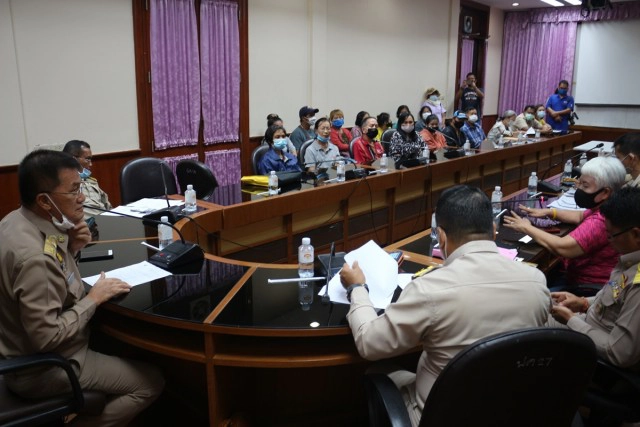 ร้องนายทุนแอบเลี้ยงนกนางแอ่นกลางเมืองพิษณุโลก