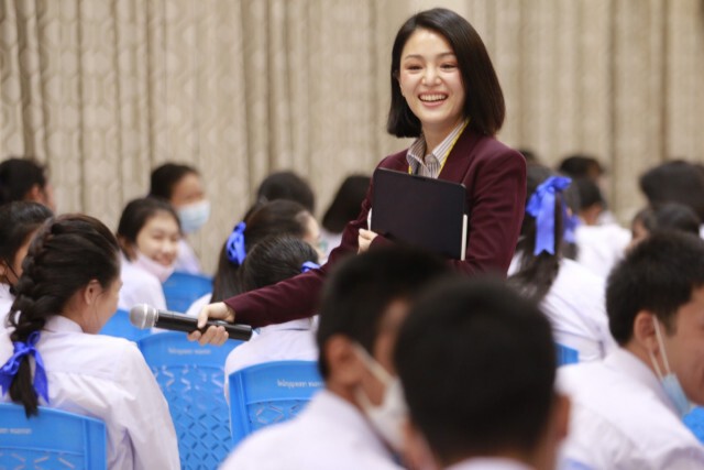 "มาดามเดียร์" หวังคนรุ่นใหม่นำชาติพ้นวิกฤตในมิติสร้างสรรค์
