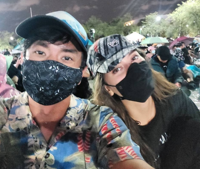 มารีญา-วรรณสิงห์ โพสต์ภาพคู่ไปม็อบชาวเน็ตแห่แซวเปิดตัวหรอ??