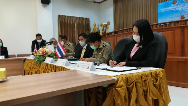 ศาลพิษณุโลกลงนาม-ทำงานบริการสังคมแทนจ่ายค่าปรับ