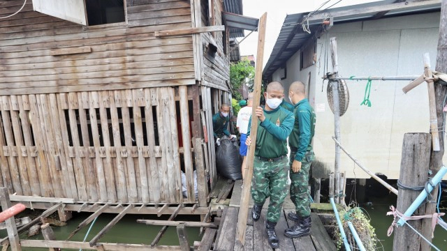 พัฒนาที่อยู่อาศัยชุมชนริมคลองเปรมประชากร