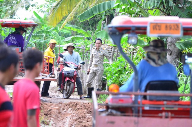ชาวด่านขุนทดเฮน้ำเต็มอ่าง