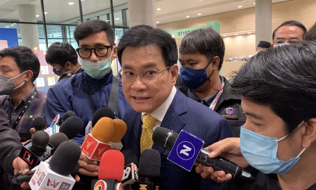 "จุรินทร์" ย้ำ ปชป. มีมติหนุนญัตติแก้ รธน. ของรัฐบาล "จุรินทร์" ย้ำ ปชป. มีมติหนุนญัตติแก้ รธน. ของรัฐบาล