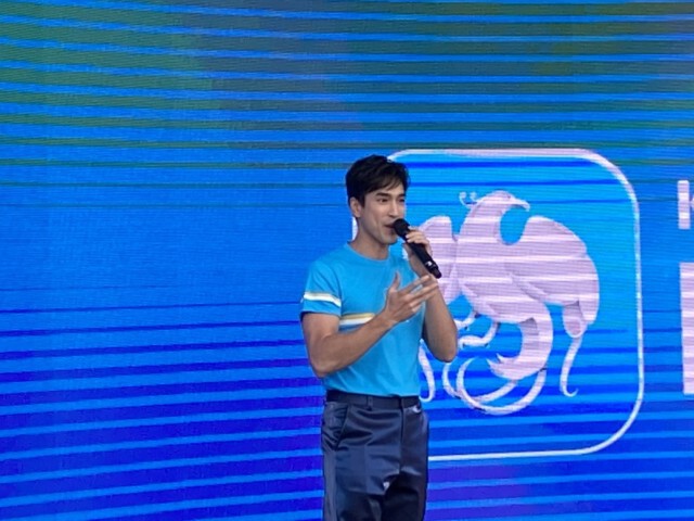 "ณเดชน์"  รับช่วงนี้ไม่ค่อยได้เจอ "ญาญ่า" เพราะโหมงานหนัก จึงไปเซอร์ไพรส์ ทริปภูเก็ต
