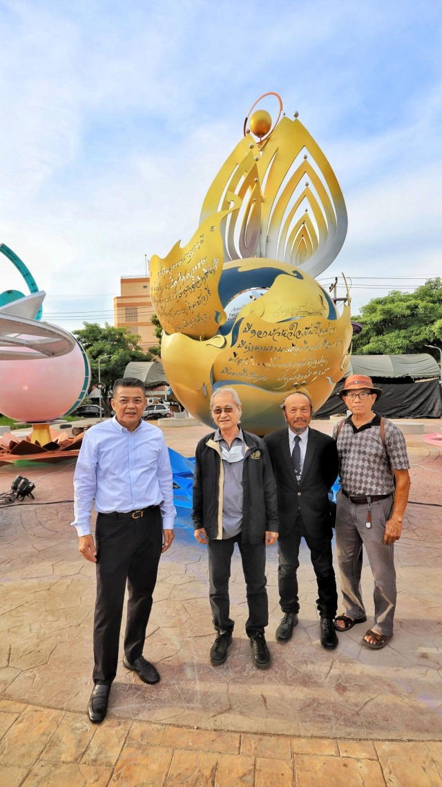 ลงนามบันทึกข้อตกลงจังหวัดปทุมธานี สรรค์สร้างประติมากรรมดอกบัว 100 ปี