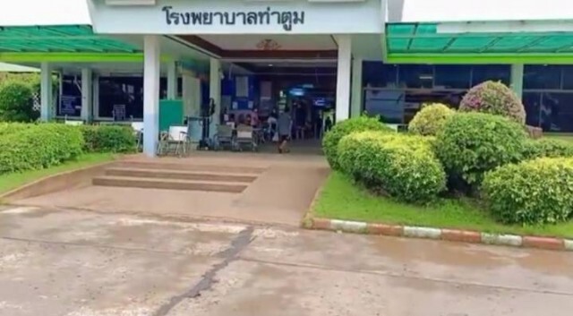 ลูกสาวเมาจับพ่อหัวโขกก่อนชกดับ