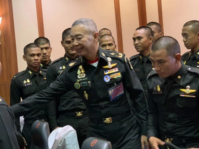 "บิ๊กแดง" เป็นประธานเปิดพิธีวันทหารราบ