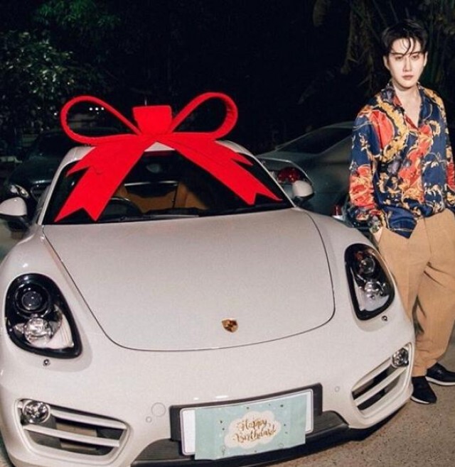 "แม่ตุ๊ก" เผยขายรถหรูที่ "ไมค์ พิรัชต์" เคยซื้อให้นำเงินคืนให้ลูก