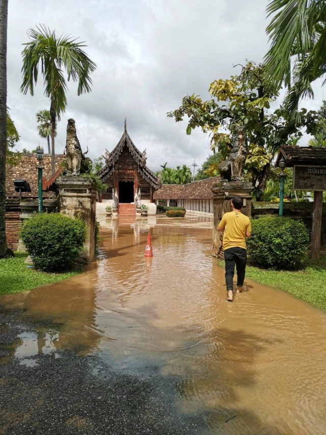 ฝนถล่มเชียงใหม่-วัดต้นเกว๋นจมบาดาล