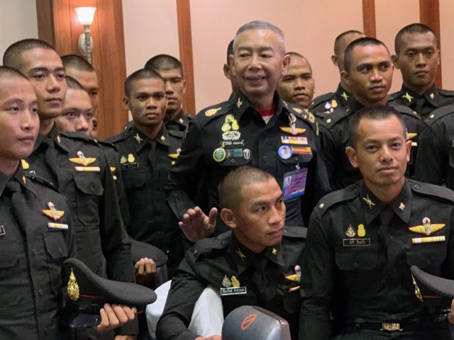 "บิ๊กแดง" เป็นประธานเปิดพิธีวันทหารราบ