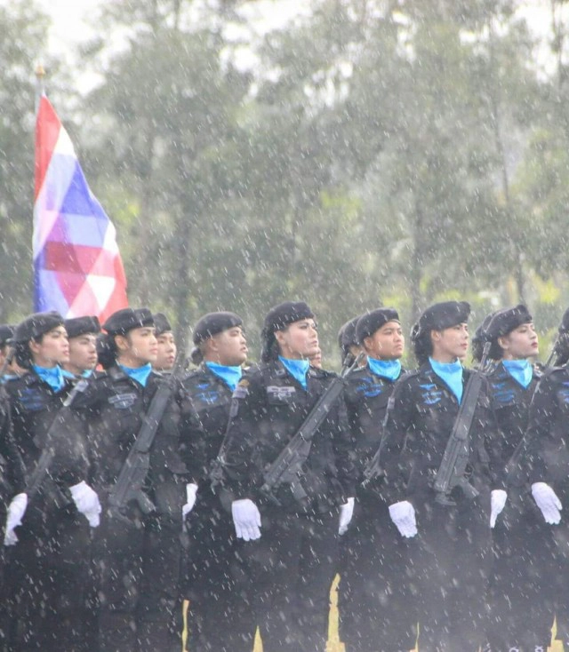 หญิงไทยแห่สมัครทหารพรานชายแดนใต้