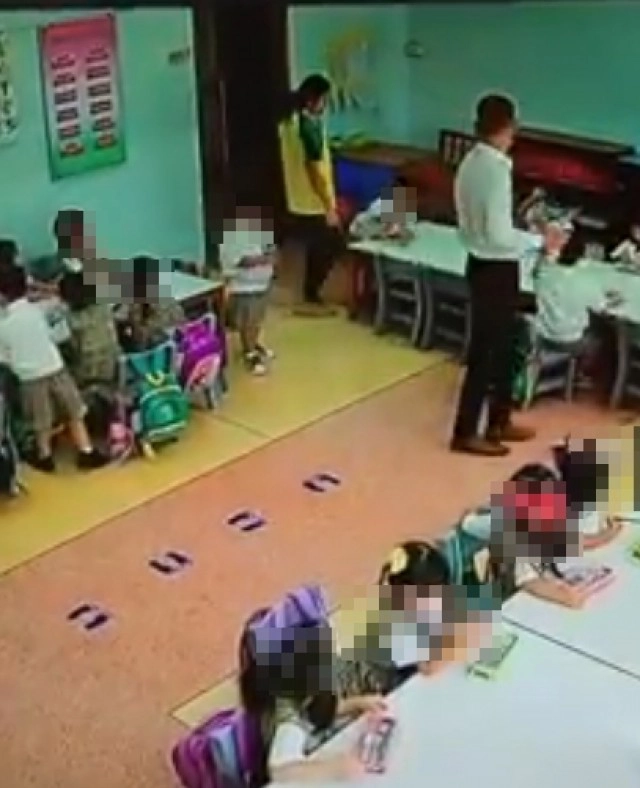 ผู้ปกครองสุดทน ขุดแฉ ภาคต่อ ครูKG1 บังคับเด็กกินอ้วกตัวเอง