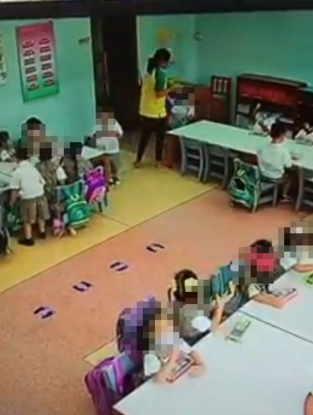 ผู้ปกครองสุดทน ขุดแฉ ภาคต่อ ครูKG1 บังคับเด็กกินอ้วกตัวเอง