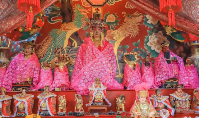 จุฬา สั่งฟ้อง!! ครอบครัวที่ดูแลศาลเจ้าแม่ทับทิม เรียกค่าเสียหาย 4,600 ล้านบาท