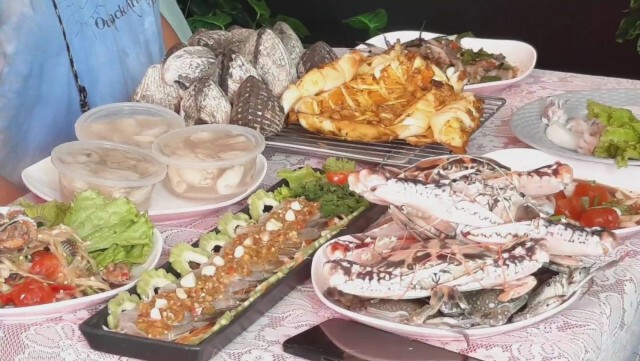 "นางโชว์"สู้พิษโควิด19-เปิดร้าน "ยำแซบลืมผัว"