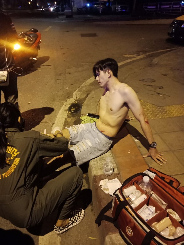 ชาวเน็ตฮือฮาหลังหนุ่มนายแบบเกิดอุบัติเหตุ จยย.ล้ม จนมีแต่คนอยากเจ็บแทน