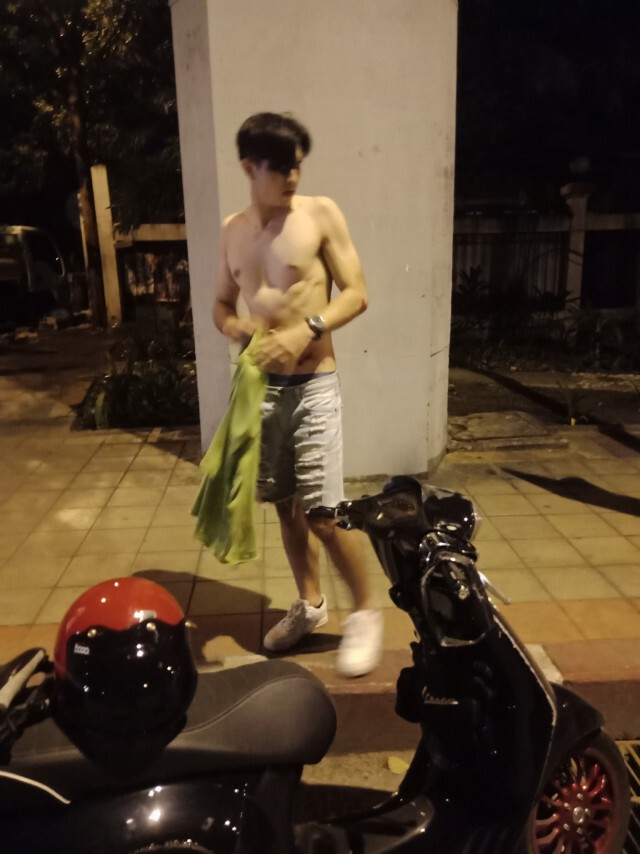 ชาวเน็ตฮือฮาหลังหนุ่มนายแบบเกิดอุบัติเหตุ จยย.ล้ม จนมีแต่คนอยากเจ็บแทน