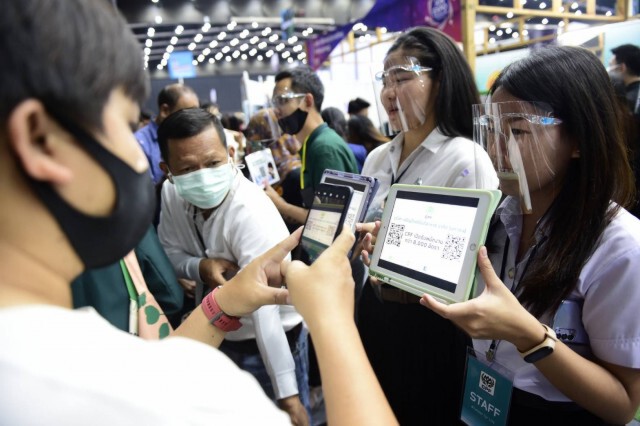 นายกฯ เยี่ยมบูธ ซีพีเอฟรับงานกว่า 8,000 อัตราที่ Job Expo Thailand 2020
