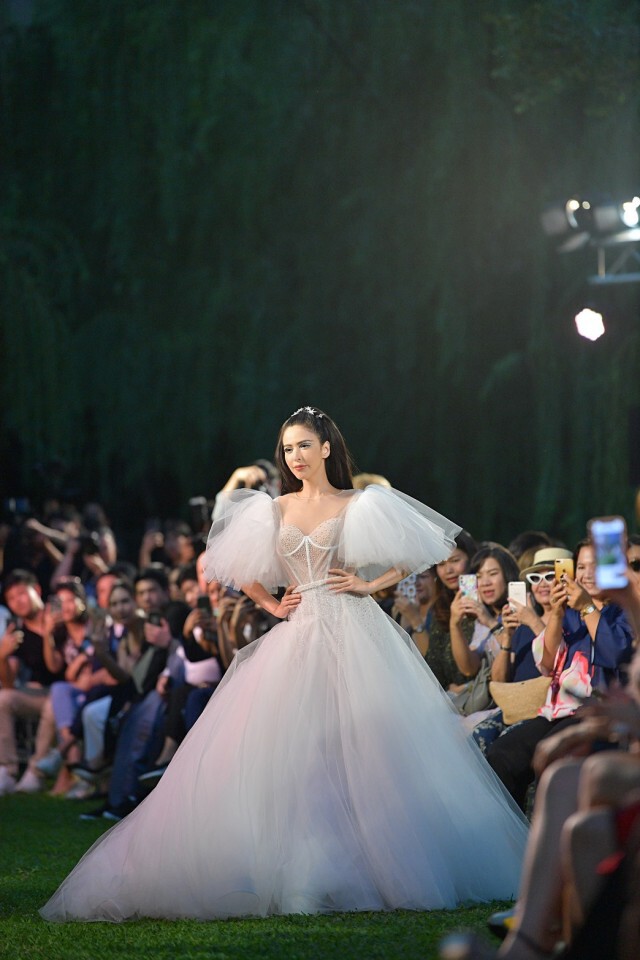 แอบส่องความสวยสง่าของ "ศรีริต้า และ เทย่า" ว่าที่คุณแม่ป้ายแดงสุดปัง