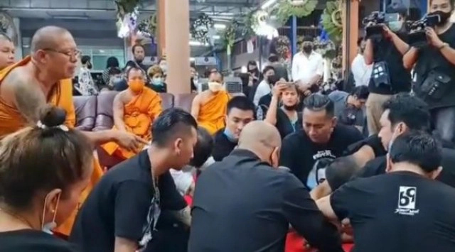 'น้าค่อม'โพสต์คลิป สุดจะกลั้น