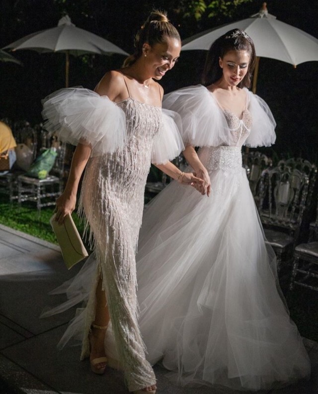 แอบส่องความสวยสง่าของ "ศรีริต้า และ เทย่า" ว่าที่คุณแม่ป้ายแดงสุดปัง