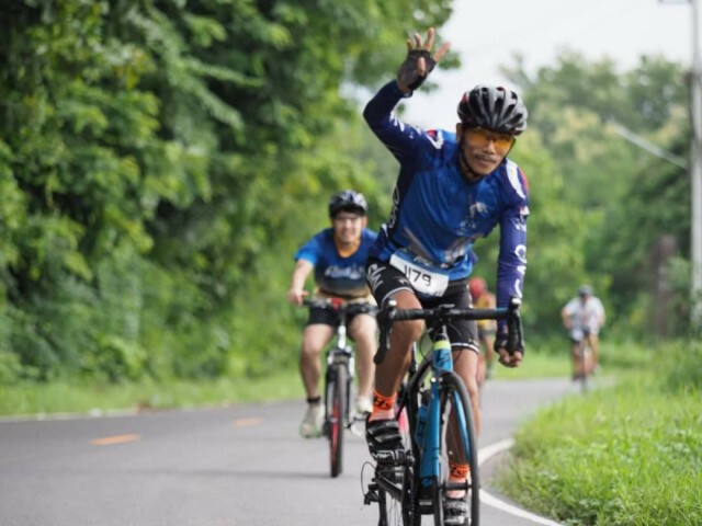 "เคนชิน – รุ่งนภา"คว้าแชมป์ไตรกีฬา "Phrae Triathlon"