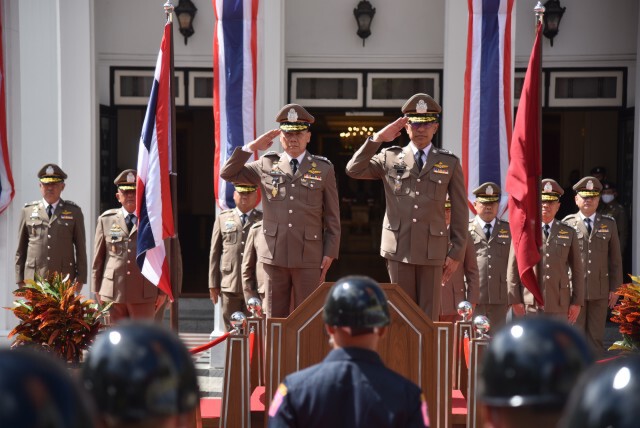 "บิ๊กแป๊ะ" อำลาชีวิตราชการ