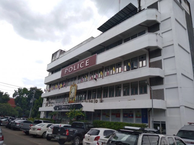 โร่แจ้งความเอาผิดครูอนุบาล-ปิดประตูหนีบนิ้วลูกพิการ