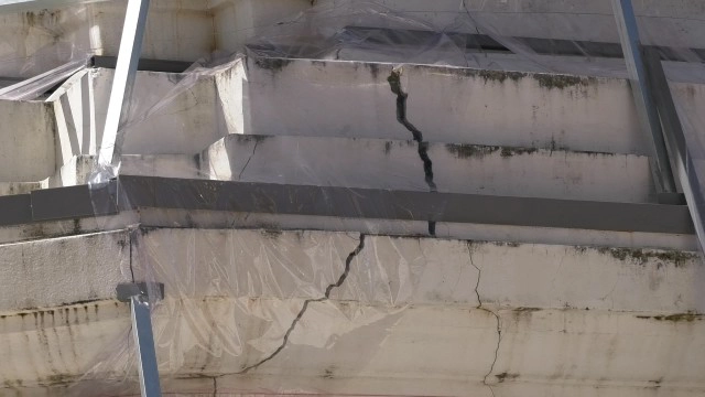 เจดีย์ "วัดเวียง"อายุหลายร้อยปีแตกร้าว