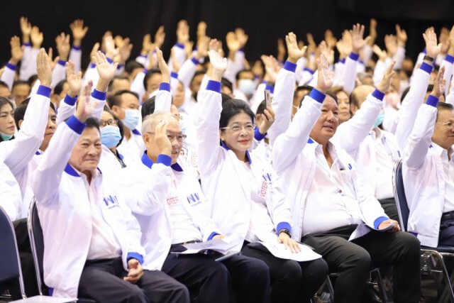 เคาะ"สมพงษ์"หวนคืนหัวหน้าเพื่อไทย